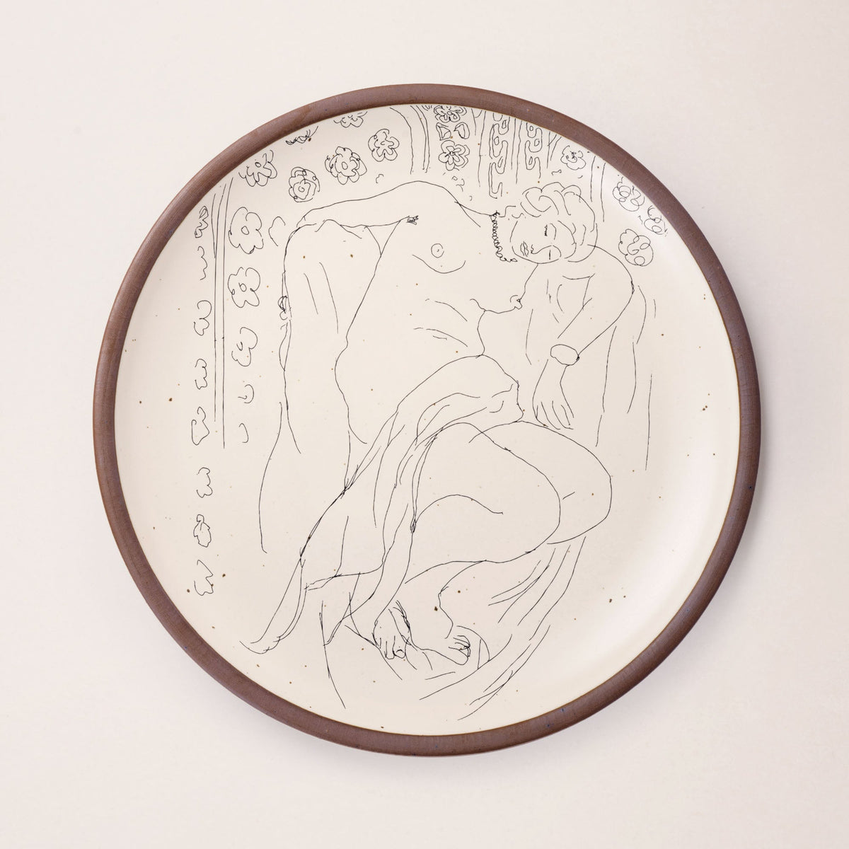 Serving Platter, Figure endormie sur fond moucharabieh