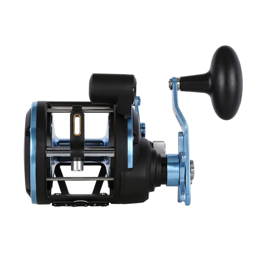 PENN Warfare® II Level Wind Conventional Reel